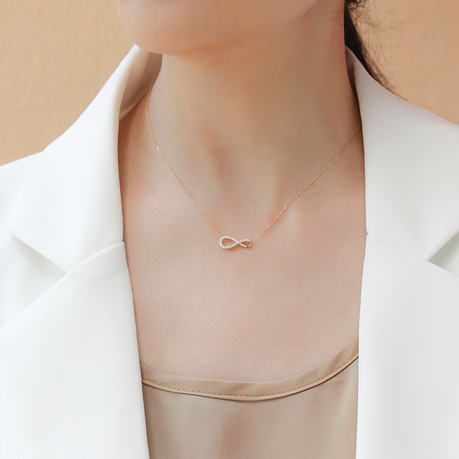 Infinity diamond necklace